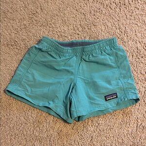 Patagonia Girls Baggies - size XS - Aqua Blue Shorts